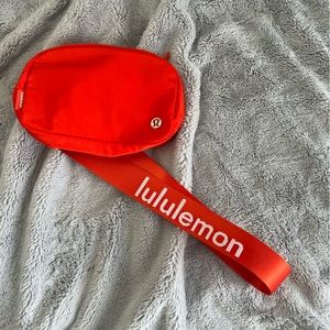 COPY - NWOT Lululemon solar orange belt bag